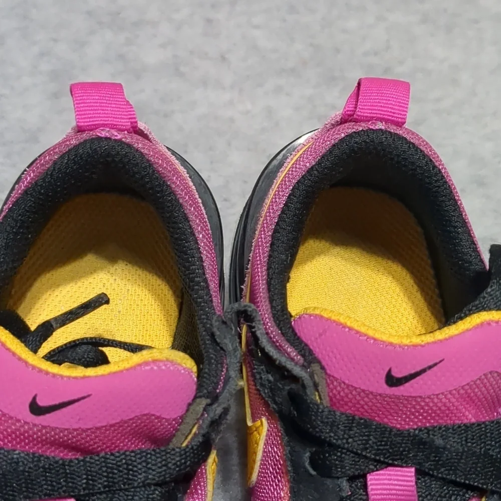 Nike waffle one active fuchsia university gold black Kids shoes Size 11C